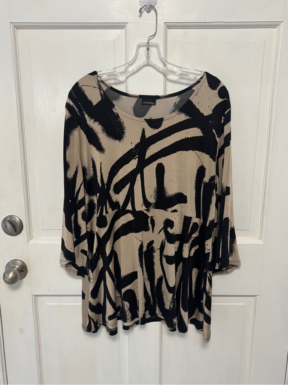 Fashion Caribe Black & Beige Abstract Print Women's Top. Size L